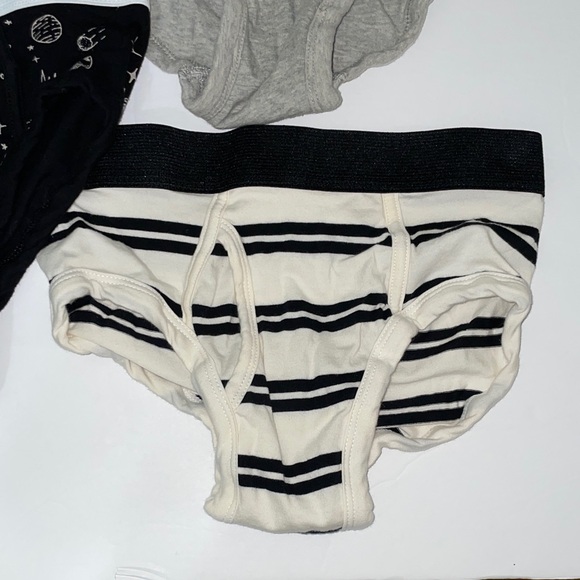 GAP Black and Gray Space-Themed Kids Briefs - Picture 6 of 11
